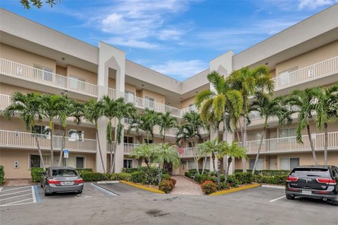 Copropriété à vendre à Sunrise, Floride: 2 chambres, 130.06 m2 № 1360243 - photo 3