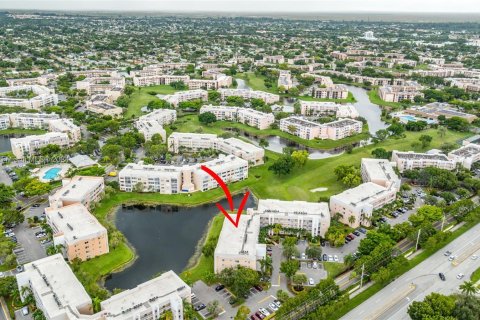 Condominio en venta en Sunrise, Florida, 2 dormitorios, 130.06 m2 № 1360243 - foto 2