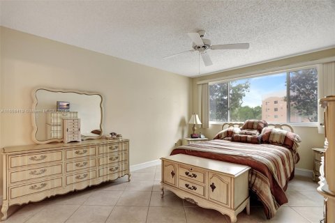 Copropriété à vendre à Sunrise, Floride: 2 chambres, 130.06 m2 № 1360243 - photo 20