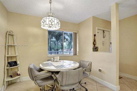 Copropriété à vendre à Sunrise, Floride: 2 chambres, 130.06 m2 № 1360243 - photo 18