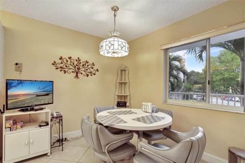 Copropriété à vendre à Sunrise, Floride: 2 chambres, 130.06 m2 № 1360243 - photo 17