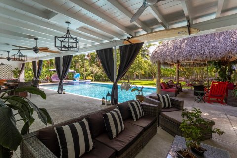 Villa ou maison à vendre à Biscayne Park, Floride: 5 chambres, 275.92 m2 № 1223860 - photo 25