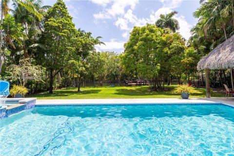 Villa ou maison à vendre à Biscayne Park, Floride: 5 chambres, 275.92 m2 № 1223860 - photo 26