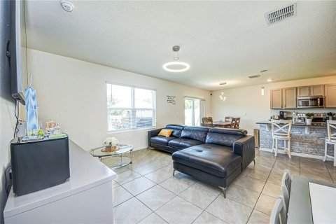 Casa en venta en Davenport, Florida, 5 dormitorios, 250.46 m2 № 1245915 - foto 6