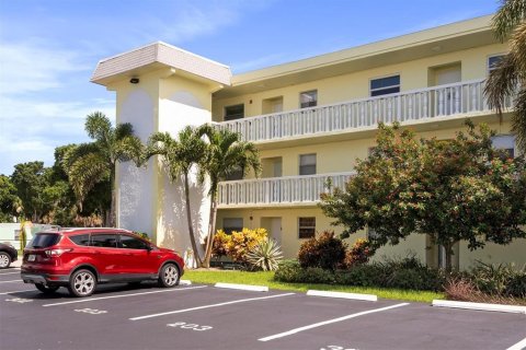 Condominio en venta en Vero Beach, Florida, 2 dormitorios, 92.9 m2 № 1254400 - foto 1