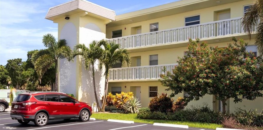 Condominio en Vero Beach, Florida, 2 dormitorios  № 1254400