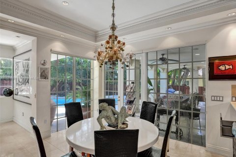 Villa ou maison à vendre à Golden Beach, Floride: 5 chambres, 446.86 m2 № 1037716 - photo 15