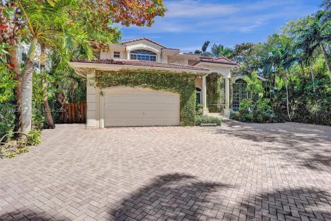 Villa ou maison à vendre à Golden Beach, Floride: 5 chambres, 446.86 m2 № 1037716 - photo 5