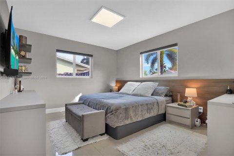 Casa en venta en Dania Beach, Florida, 2 dormitorios, 113.99 m2 № 1225003 - foto 10