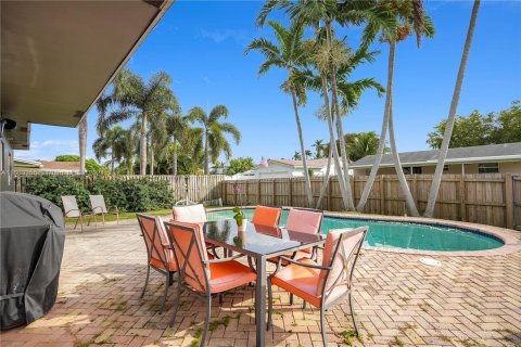 Villa ou maison à vendre à Dania Beach, Floride: 2 chambres, 113.99 m2 № 1225003 - photo 16