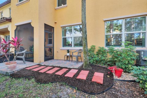 Купить таунхаус в Палм-Бич-Гарденс, Флорида 3 спальни, 151.06м2, № 1073868 - фото 10