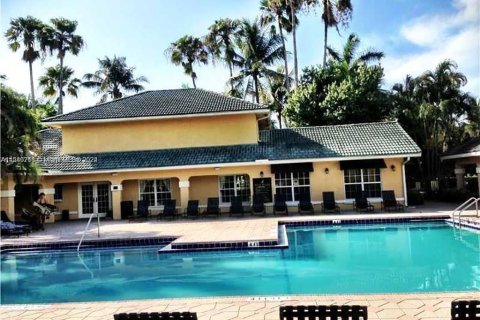 Copropriété à vendre à Pompano Beach, Floride: 3 chambres, 108.7 m2 № 1050537 - photo 13