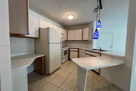 Copropriété à vendre à Pompano Beach, Floride: 3 chambres, 108.7 m2 № 1050537 - photo 2