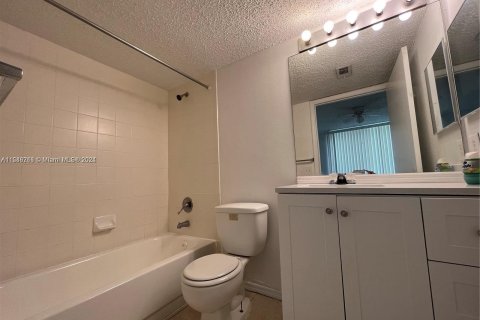 Copropriété à vendre à Pompano Beach, Floride: 3 chambres, 108.7 m2 № 1050537 - photo 10