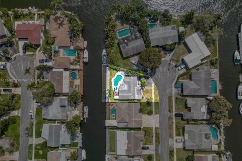 Casa en venta en Dania Beach, Florida, 3 dormitorios, 135.45 m2 № 1050535 - foto 2
