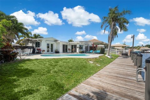Casa en venta en Dania Beach, Florida, 3 dormitorios, 135.45 m2 № 1050535 - foto 3