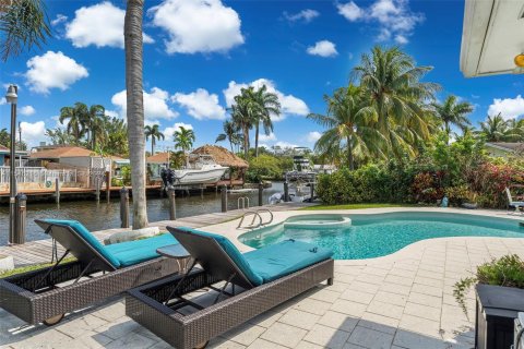 Casa en venta en Dania Beach, Florida, 3 dormitorios, 135.45 m2 № 1050535 - foto 1