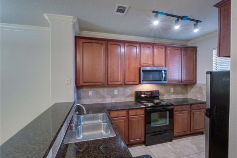 Condo in Davenport, Florida, 2 bedrooms  № 1400555 - photo 10