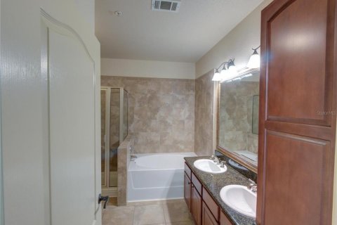 Condo in Davenport, Florida, 2 bedrooms  № 1400555 - photo 16