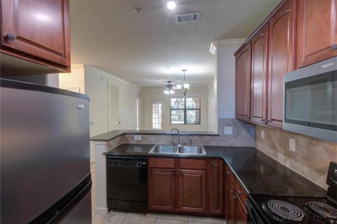 Condo in Davenport, Florida, 2 bedrooms  № 1400555 - photo 11