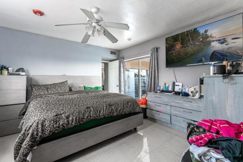 House in Miramar, Florida 3 bedrooms, 215.63 sq.m. № 1059144 - photo 4