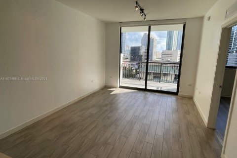 Condominio en alquiler en Miami, Florida, 1 dormitorio, 62.62 m2 № 1396846 - foto 7