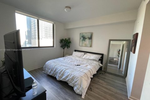 Condominio en alquiler en Miami, Florida, 1 dormitorio, 62.62 m2 № 1396846 - foto 4