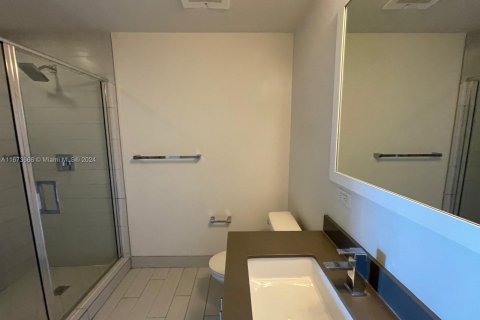 Condominio en alquiler en Miami, Florida, 1 dormitorio, 62.62 m2 № 1396846 - foto 19