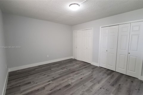 Copropriété à vendre à Miami, Floride: 2 chambres, 100.89 m2 № 1384101 - photo 15