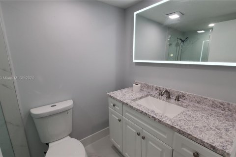 Copropriété à vendre à Miami, Floride: 2 chambres, 100.89 m2 № 1384101 - photo 17