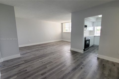 Copropriété à vendre à Miami, Floride: 2 chambres, 100.89 m2 № 1384101 - photo 5