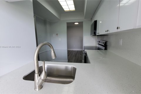 Condominio en venta en Miami, Florida, 2 dormitorios, 100.89 m2 № 1384101 - foto 8