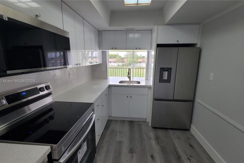 Copropriété à vendre à Miami, Floride: 2 chambres, 100.89 m2 № 1384101 - photo 9