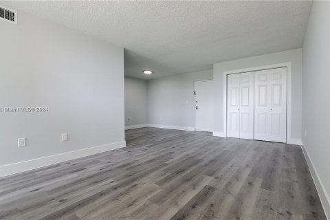 Copropriété à vendre à Miami, Floride: 2 chambres, 100.89 m2 № 1384101 - photo 4