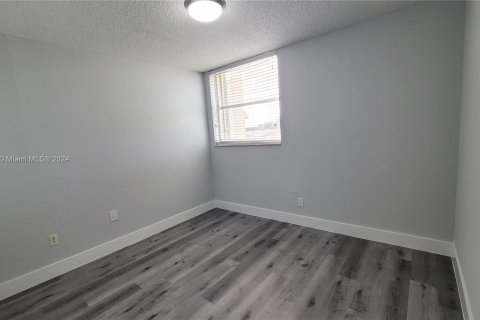 Copropriété à vendre à Miami, Floride: 2 chambres, 100.89 m2 № 1384101 - photo 23