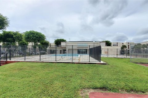 Copropriété à vendre à Miami, Floride: 2 chambres, 100.89 m2 № 1384101 - photo 27