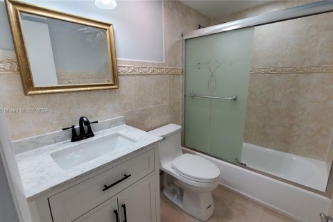 Copropriété à vendre à Miami, Floride: 2 chambres, 100.89 m2 № 1384101 - photo 25