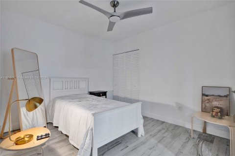 Adosado en venta en Miami, Florida, 3 dormitorios, 124.49 m2 № 1360485 - foto 19