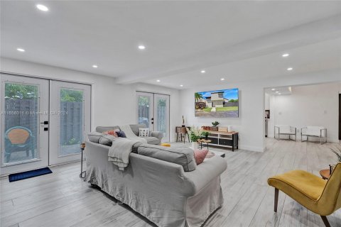 Adosado en venta en Miami, Florida, 3 dormitorios, 124.49 m2 № 1360485 - foto 18