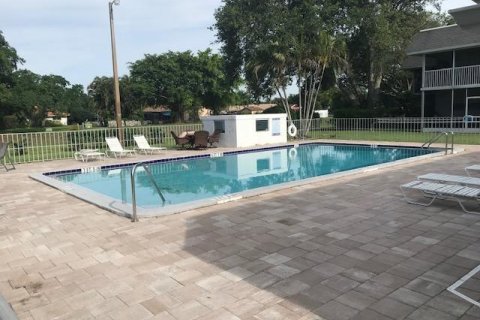 Condominio en venta en Palm Beach Gardens, Florida, 2 dormitorios, 104.52 m2 № 1222581 - foto 1