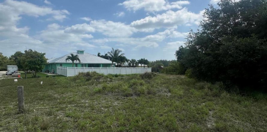 Terrain à Jensen Beach, Floride № 1222628