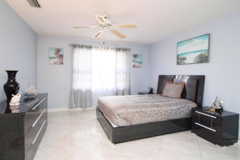 House in Delray Beach, Florida 2 bedrooms, 107.77 sq.m. № 1079775 - photo 7