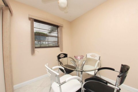 House in Delray Beach, Florida 2 bedrooms, 107.77 sq.m. № 1079775 - photo 13