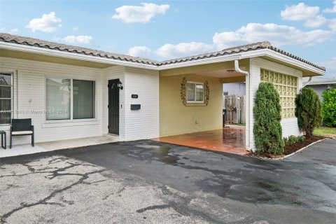 Casa en venta en Fort Lauderdale, Florida, 2 dormitorios, 122.91 m2 № 1347838 - foto 1