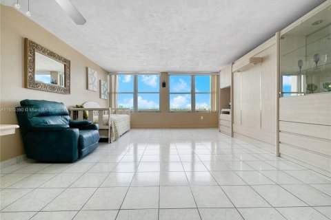 Condominio en venta en Miami Beach, Florida, 52.58 m2 № 1347881 - foto 4