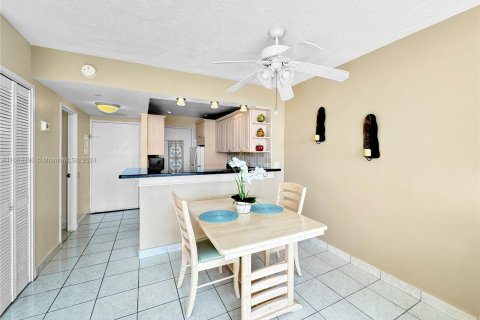 Condominio en venta en Miami Beach, Florida, 52.58 m2 № 1347881 - foto 13