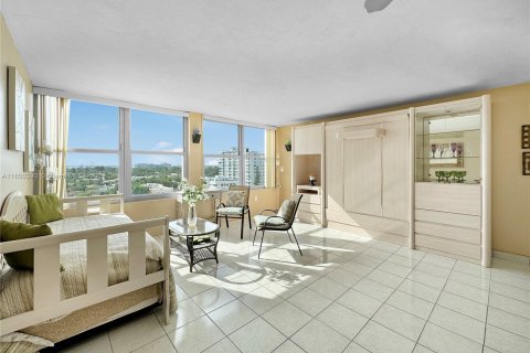 Condominio en venta en Miami Beach, Florida, 52.58 m2 № 1347881 - foto 12