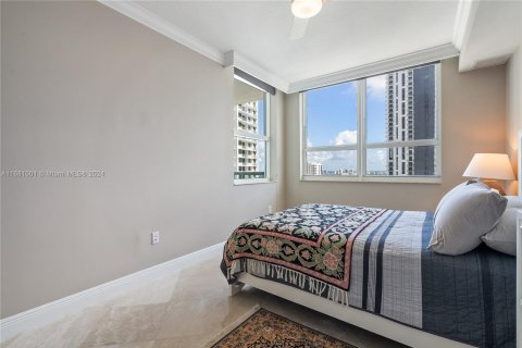 Condo in Fort Lauderdale, Florida, 2 bedrooms  № 1413735 - photo 21