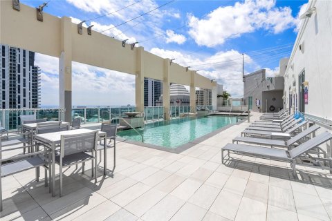 Condo in Fort Lauderdale, Florida, 2 bedrooms  № 1413735 - photo 1