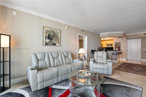 Condo in Fort Lauderdale, Florida, 2 bedrooms  № 1413735 - photo 9